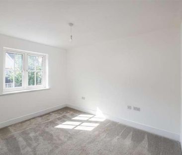 Brookfield Drive, Horley, RH6 - Photo 2