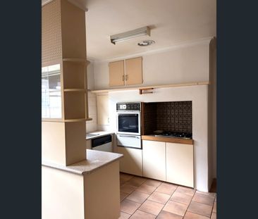 2 Fawcett Street, Sunshine North, Vic 3020 - Photo 4