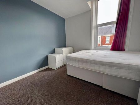 5 bedroom maisonette to rent - Photo 3