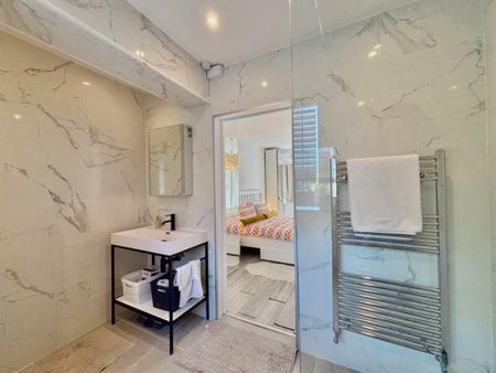 5 bedroom semi-detached house to rent - Photo 5