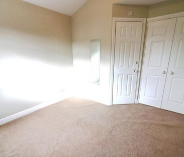 3 bedroom link detached house to rent - Photo 3