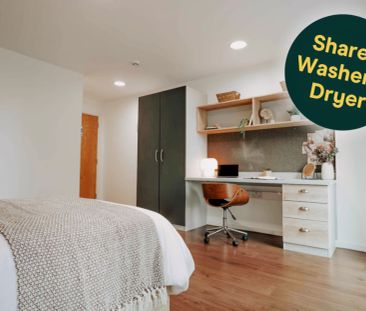 Platinum En Suite (High Floors, Washer/Dryer) - Photo 1