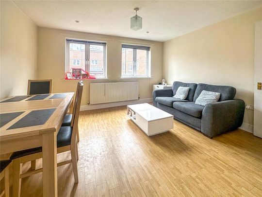 1 bedroom apartment to rent - Photo 1