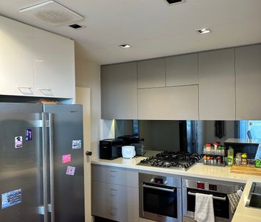 South Yarra - Photo 4