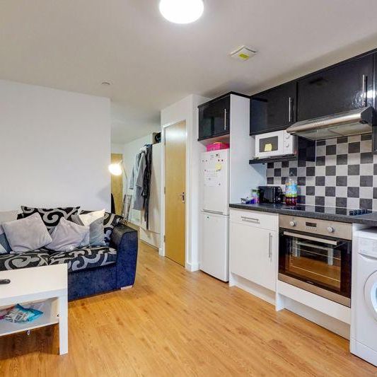1 bedroom flat to rent - Photo 1