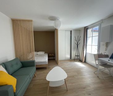 Location Appartement 1 pièce Meublé 23m² LA ROCHELLE 17000 - Photo 1