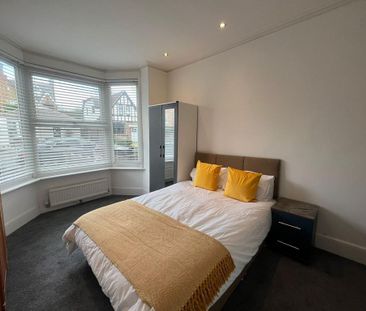 1 bedroom in a house share to rent - Photo 1