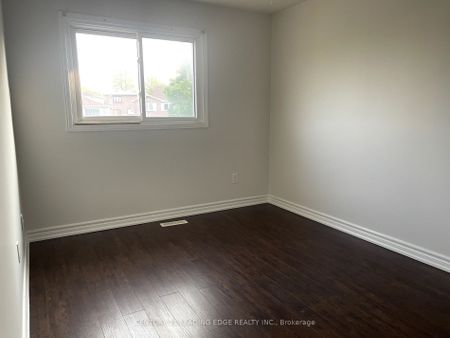 For Lease - 5 Trawley Crescent, Ajax, Ontario - Photo 4