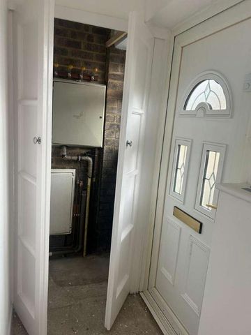 Barnes Close, Sturminster Newton, DT10 - Photo 4