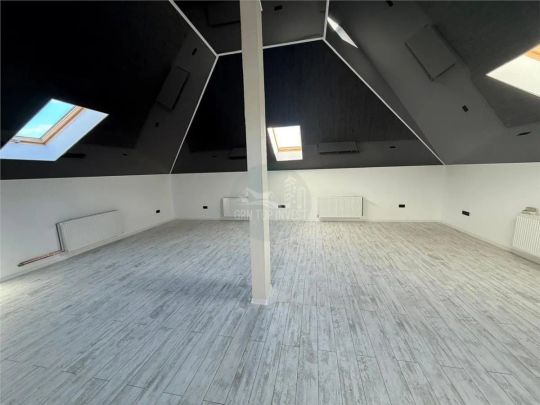 Casa noua moderna cu 6 camere si 3 bai si teren in Sura Mare - Photo 1