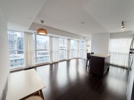 For Lease - 386 Yonge Street Unit# 2310, Toronto, Ontario - Photo 2
