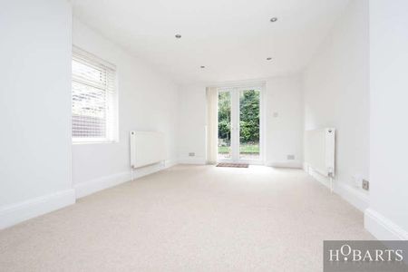 Cornwall Road, Stroud Green, London, United Kingdom, N4 - Photo 4