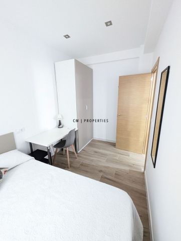 Piso de alquiler en Avenida de Pérez Galdós, La Petxina - Photo 2