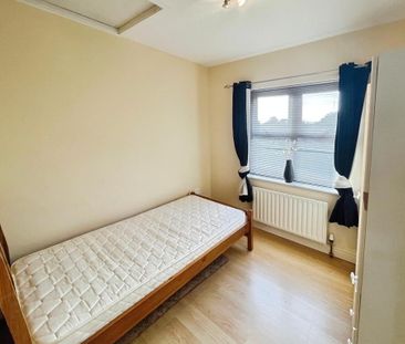 8 Keightley Court, Hillsborough Road, Lisburn, BT28 1BA - Photo 4