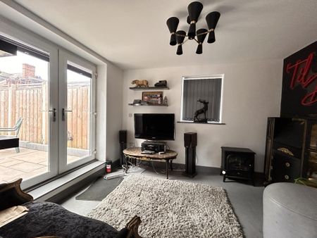 4 bedroom townhouse to rent - Photo 5