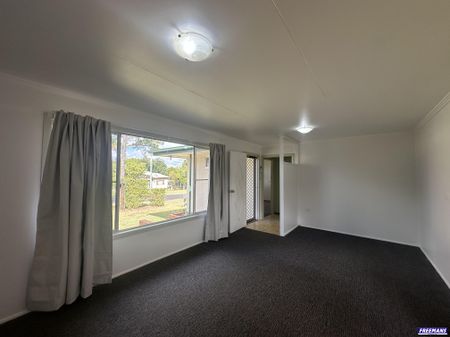 Spacious Family Home - Photo 4