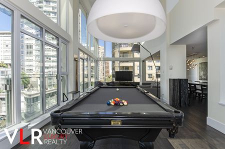 Condo in Downtown Vancouver, BC - Photo 5