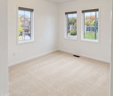 For Lease - 1260 Mccron Crescent, Newmarket, Ontario - Photo 3