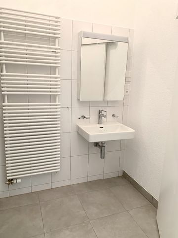 Appartement rénové de 2.5 pièces au rez-de-chaussée - Photo 4