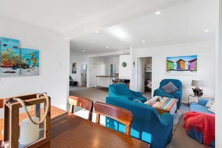 Charming 3BR Beachside Haven - Pukehina - Photo 5