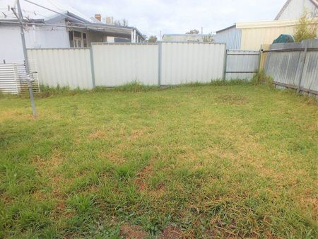 CHARMING HOUSE IN GREAT STREET - Photo 5