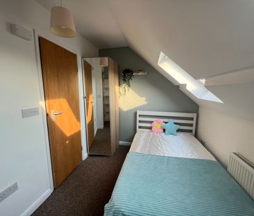 7 Bed Detached House, Charter Avenue, CV4 - Photo 6