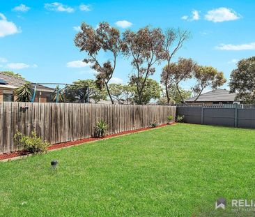 Spacious Family Home in a Prime Tarneit Location - Photo 2