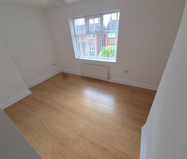 2 Bed Terraced House, Hankinson St, L13 - Photo 2