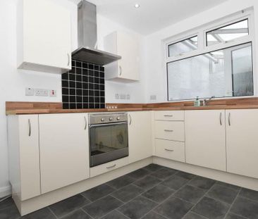 5 Meadowbank Avenue, Donaghadee, BT21 0HR - Photo 2