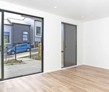 Glen Eden, 2 bedrooms, $600pw - 13 Tokai Place - Photo 4