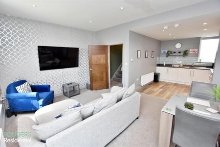 Apartment 2 34 Upper Newtownards Road, Belfast, BT4 3EL - Photo 4