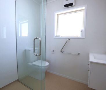 Modern 2-bedroom Flat - Photo 5