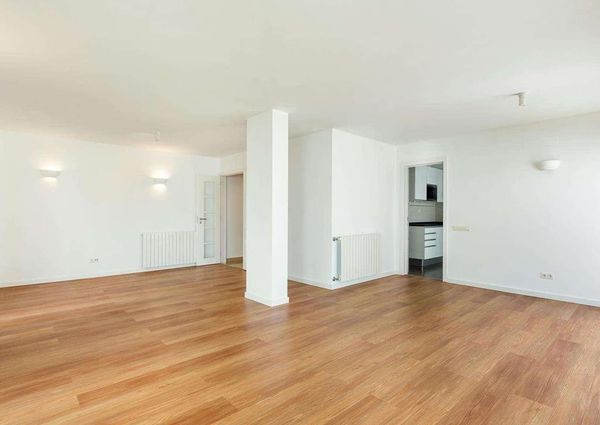 Apartamento T3 Duplex para arrendamento sem móveis no Alto de Santa Catarina, Algés