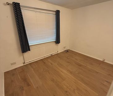 Room in a Shared Flat, Cricklewood Lane, NW2 - Photo 1