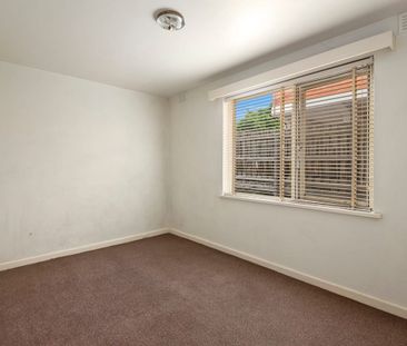 2/30 Elm Street, Hawthorn - Photo 3