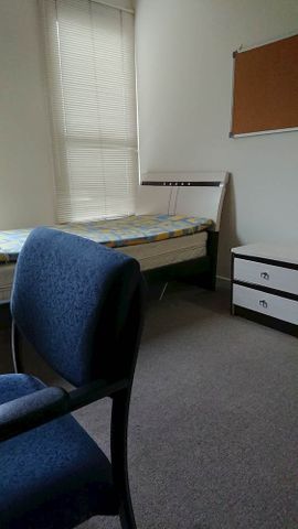 North Melbourne - Photo 4