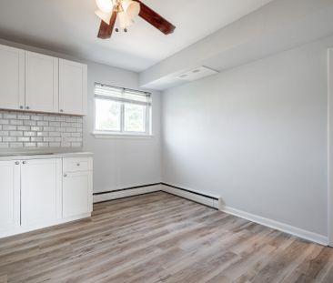 For Lease - 2161 Ghent Avenue Unit# 7, Burlington, Ontario - Photo 2