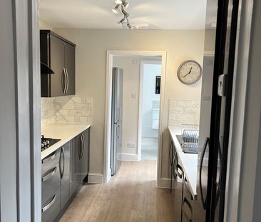 5 Bed Semi-Detached House, Lawn Road, BS16 - Photo 5