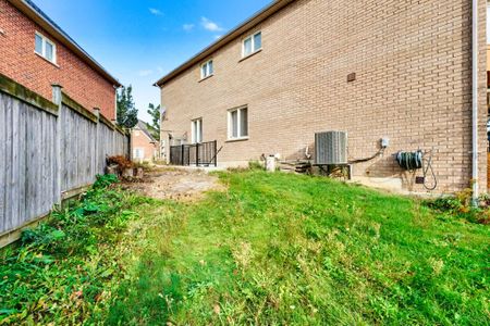 For Lease - 19 Goldlist Drive Unit# Basment, Richmond Hill, Ontario - Photo 5