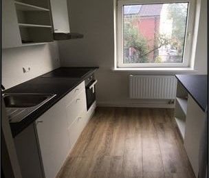 Reutershagen - schöne 3-Zimerwohnung mit Einbauküche zu vermieten - Photo 2