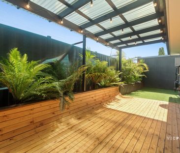 Stylish & Spacious Double-Storey Living - Photo 6