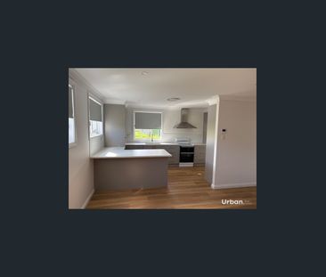 Fully Renovated Cottage in Private Setting - Photo 5