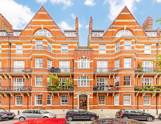 4 bedroom flat to rent - Photo 1