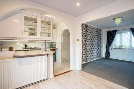 2 bedroom semi-detached house to rent - Photo 3