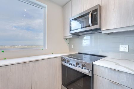 For Lease - 15 Watergarden Drive Unit# 2809, Mississauga, Ontario - Photo 3