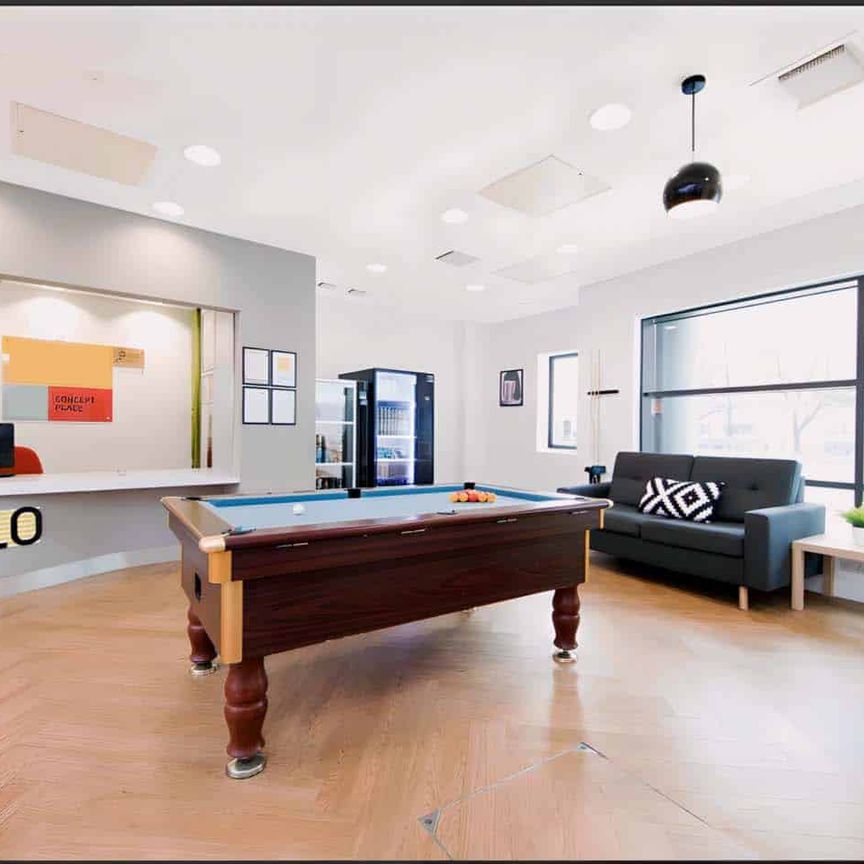 Extra Large Standard Double Ensuite: Three Bed Flat - Photo 1