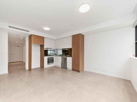 Modern 1 Bedroom + Study Apartment - Photo 2