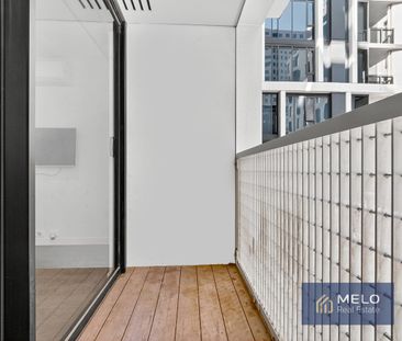 Modern Apartment Living in the Heart of Melbourne - Photo 6