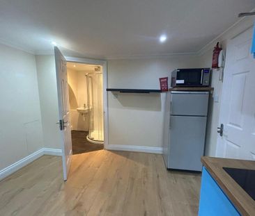 Studio to rent - Photo 4