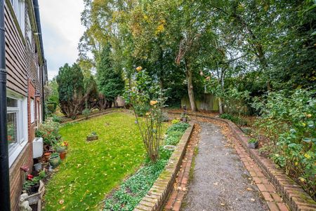 2 bedroom maisonette to rent - Photo 4